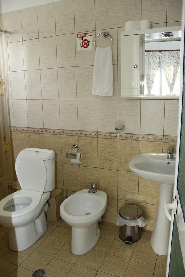 Hotel Italia Tirana Buitenkant foto