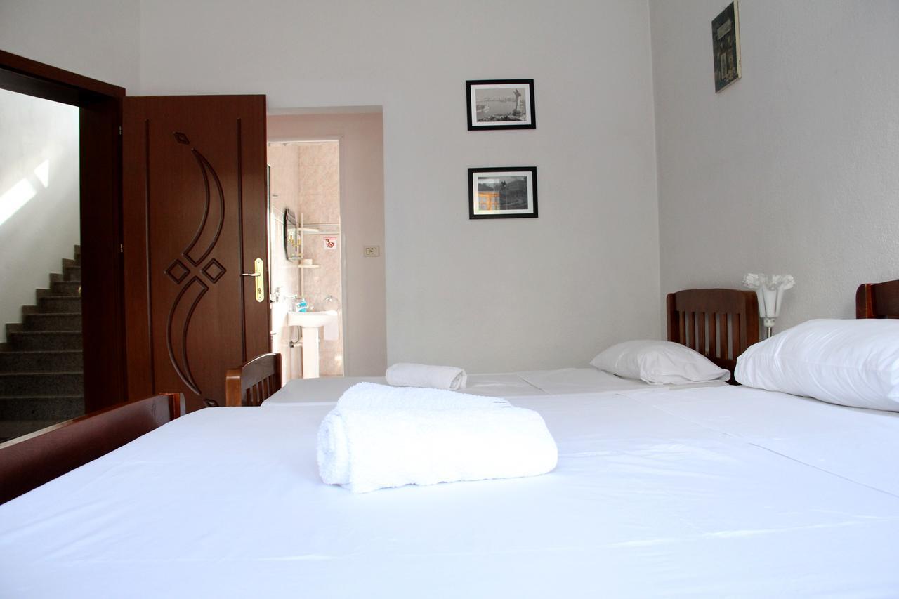 Hotel Italia Tirana Buitenkant foto