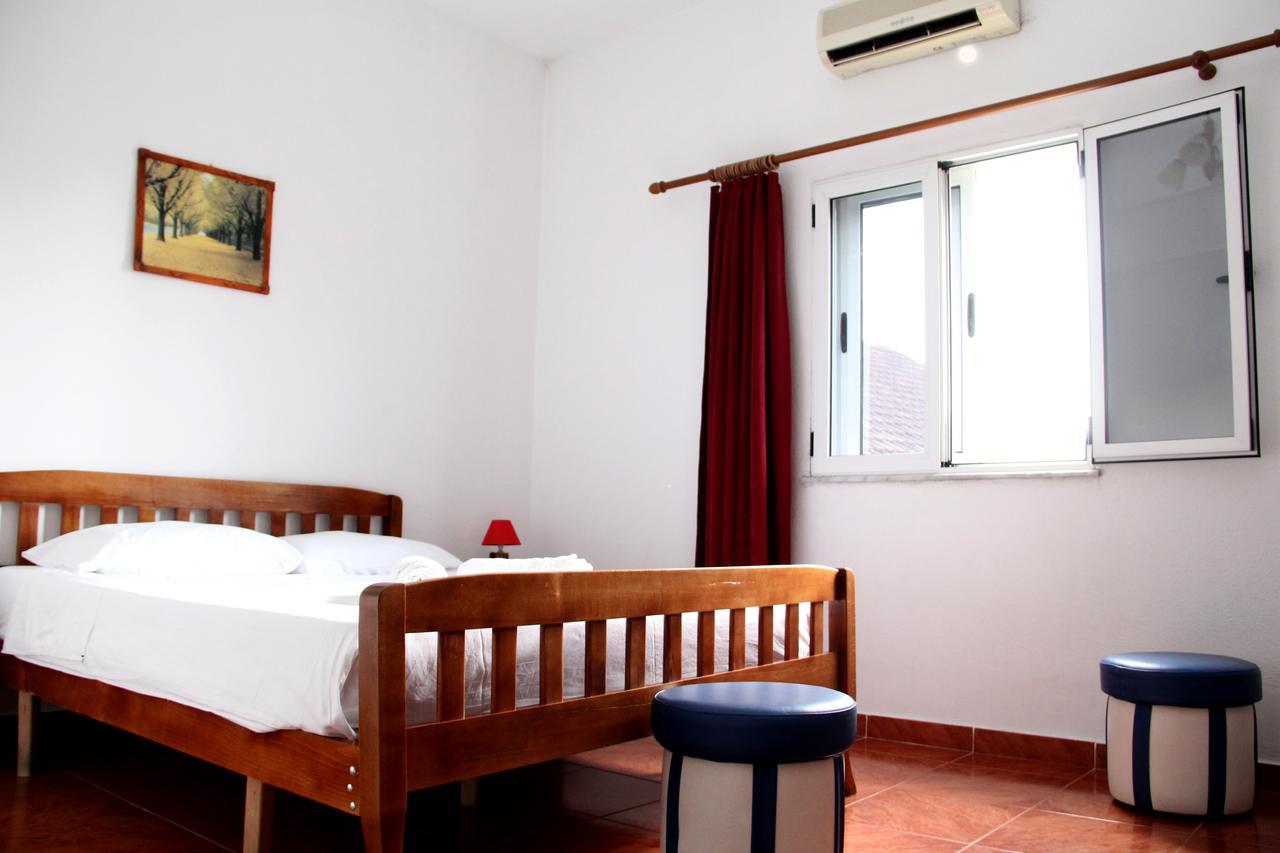Hotel Italia Tirana Buitenkant foto