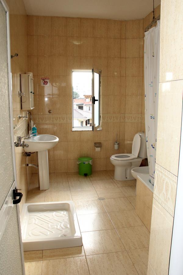 Hotel Italia Tirana Buitenkant foto
