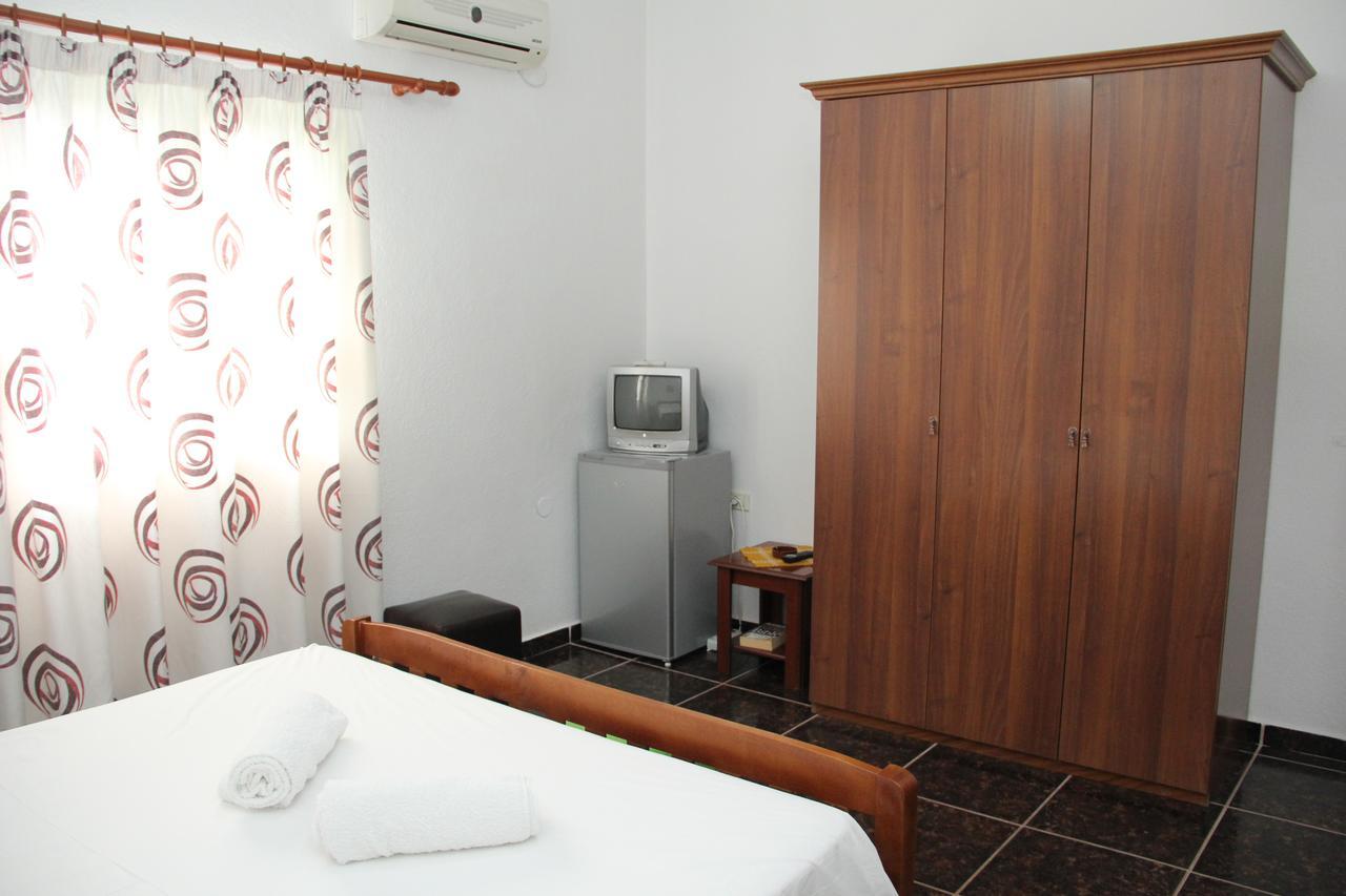 Hotel Italia Tirana Buitenkant foto