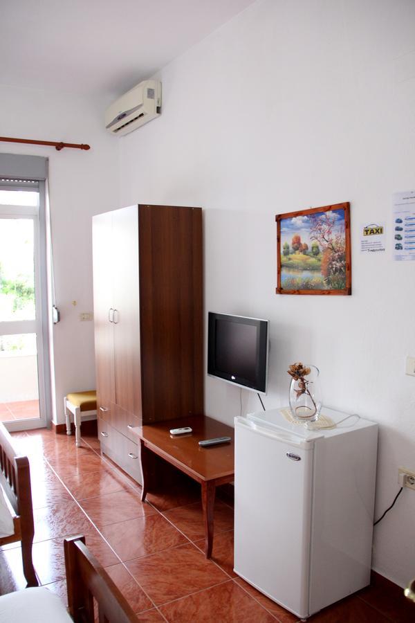 Hotel Italia Tirana Buitenkant foto